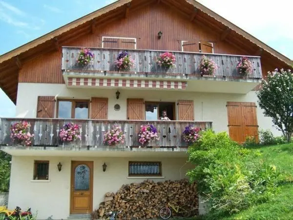 Les Haies Vives - Image 1
