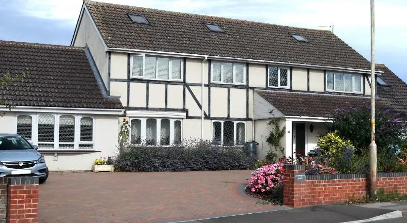 Highworth House - Image 1