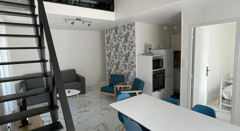 Appartement vue sur la Charente - Image 1