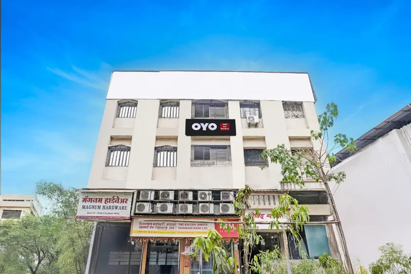 Hotel Yash Residency - Image 1