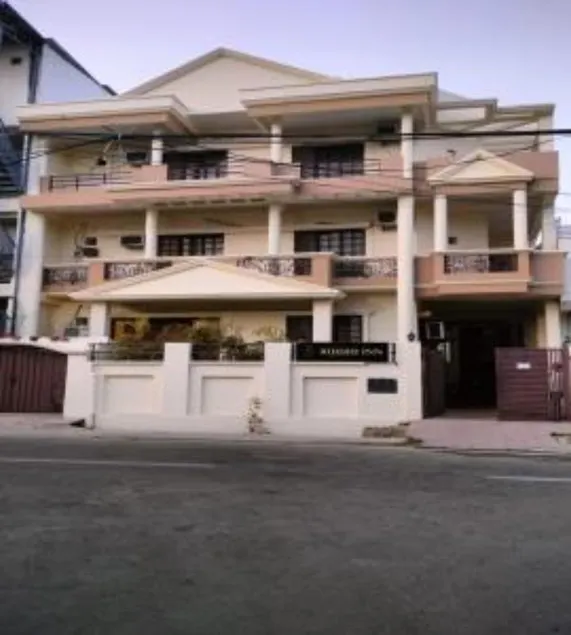 Riddhi Inn - Image 1