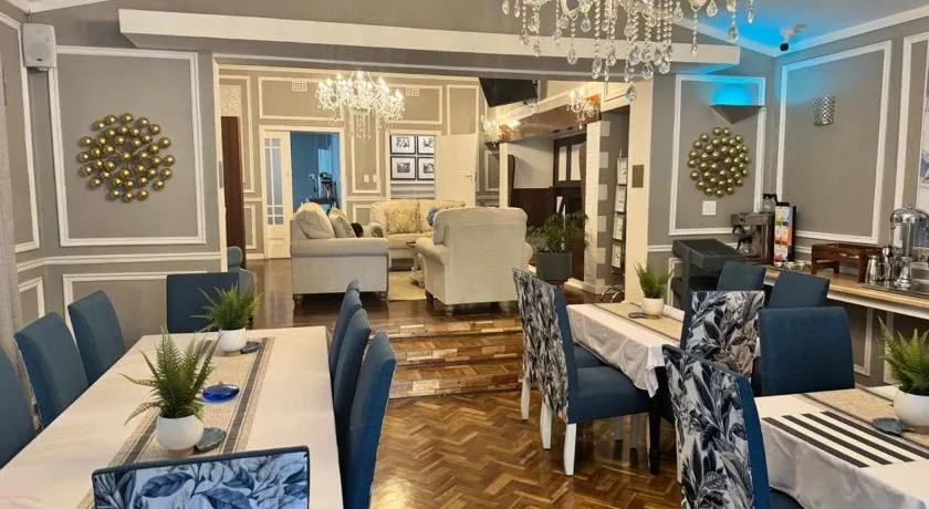 C'est La Vie Boutique Hotel - Image 1