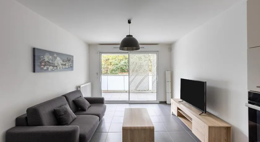 Carré Huit - Image 1