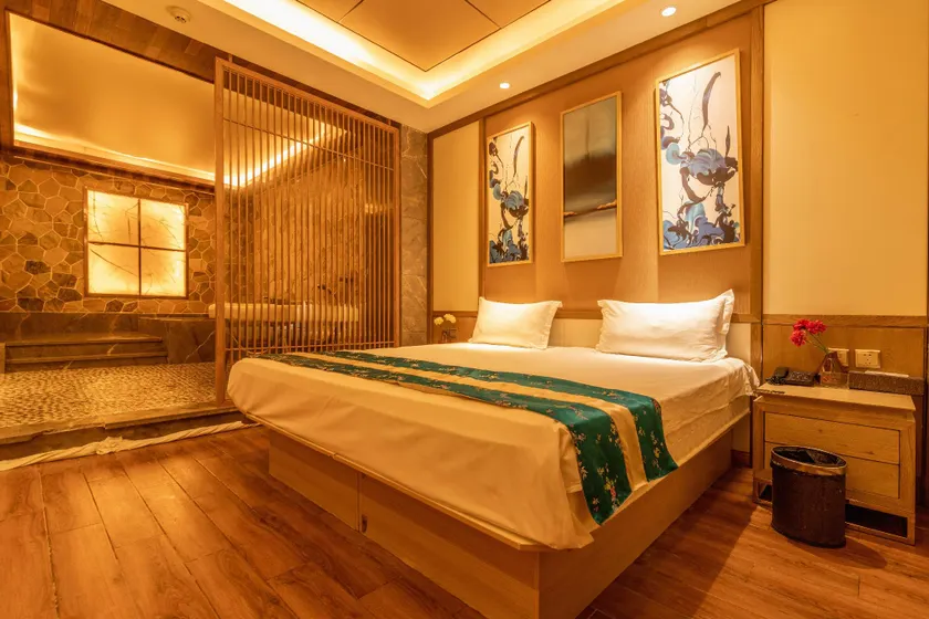 Biquan International Hot Spring Hotel - Image 1