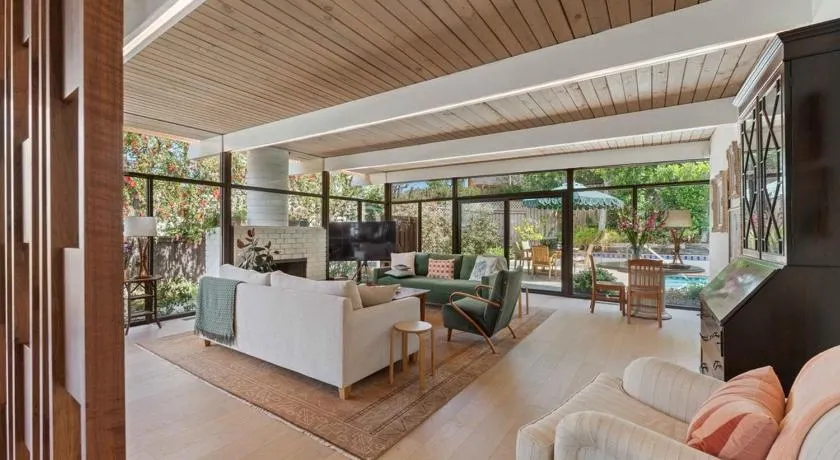 Stunning Mid Century with Pool and Views - Image 1