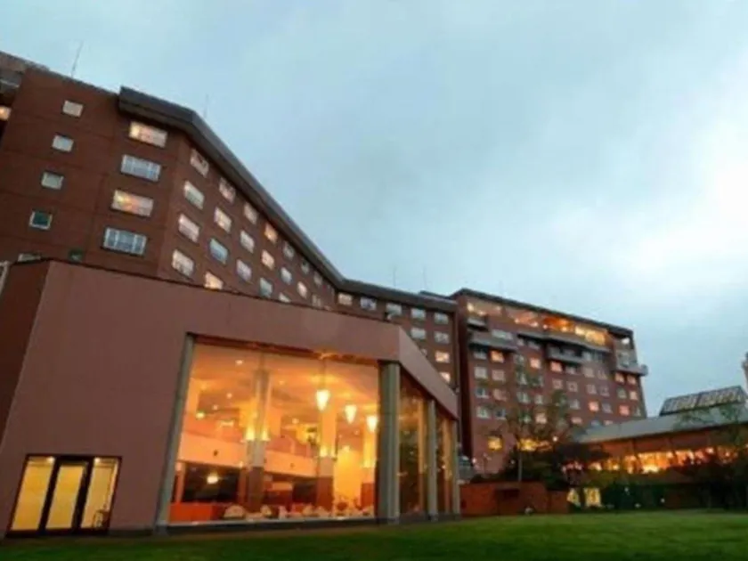 Toyako Manseikaku Hotel Lakeside Terrace - Image 1