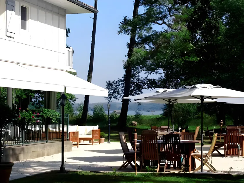 Villa de l'Etang Blanc - Image 1