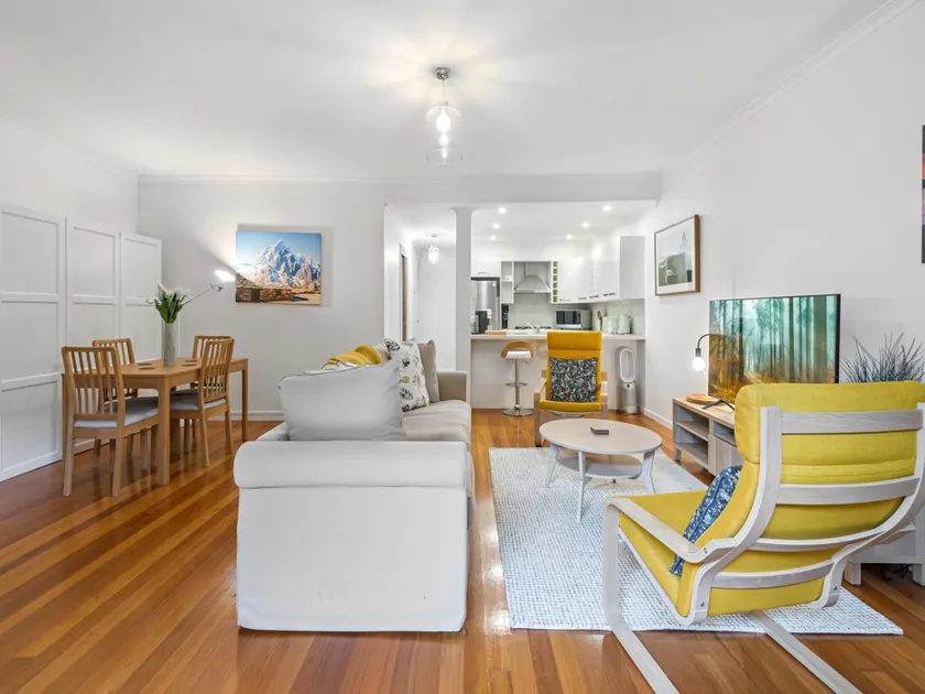 Perfect 2-Bed Inner-City Home with Pool  BBQ Area - Image 1