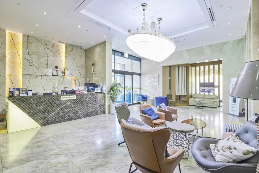 Guwol Hotel - Image 1