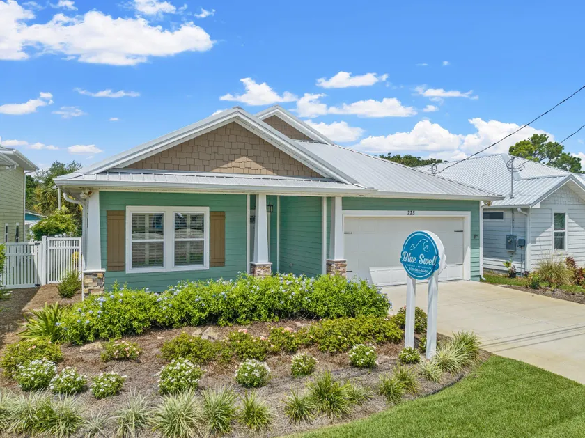 Charming Retreat, a Short Walk to Laguna Beach, with Room for 10! - Image 1