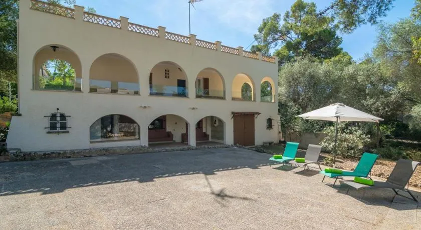 Villa Maria 6 - Image 1