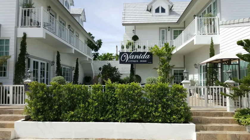 Vanida Antique Home - Image 1