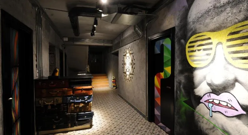Role Street Hostel - Image 1
