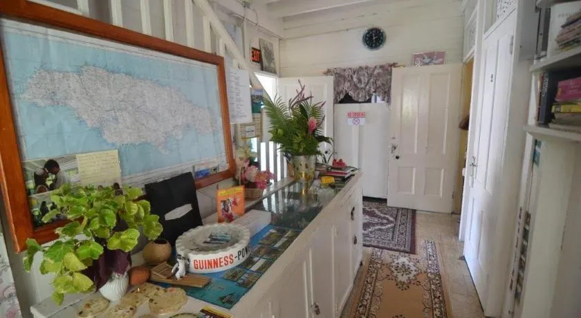 Holiday Home - Guest House - Image 1