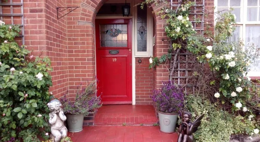 Kingsway Bed & Breakfast - Image 1