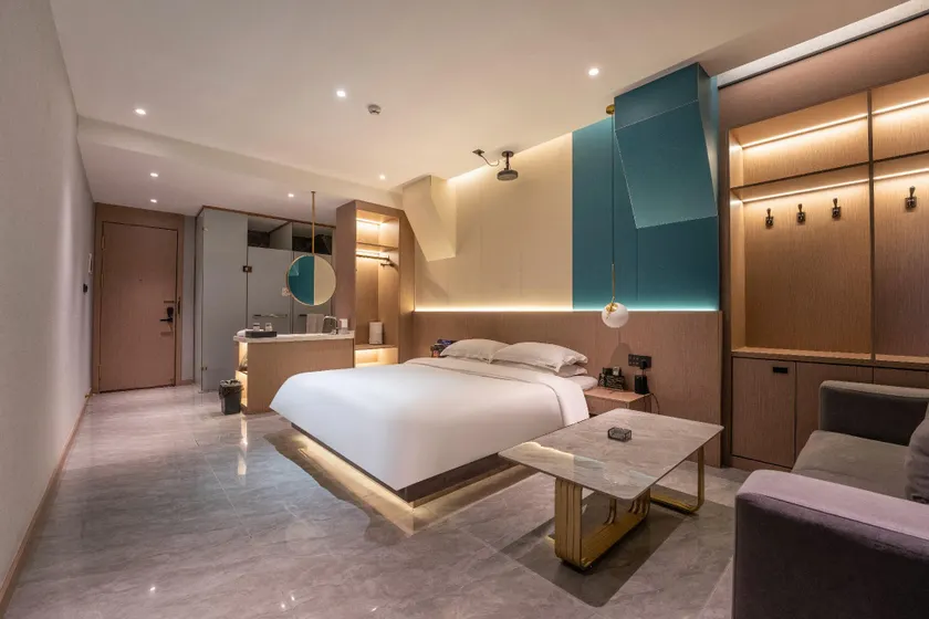 Hualu Wisdom Hotel (Jixi Wanda Plaza Branch) - Image 1