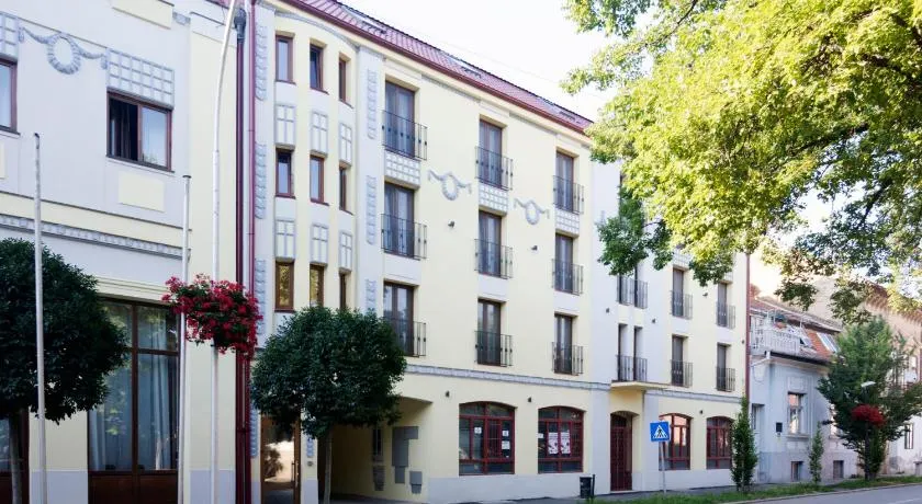 Hotel Royal - Image 1