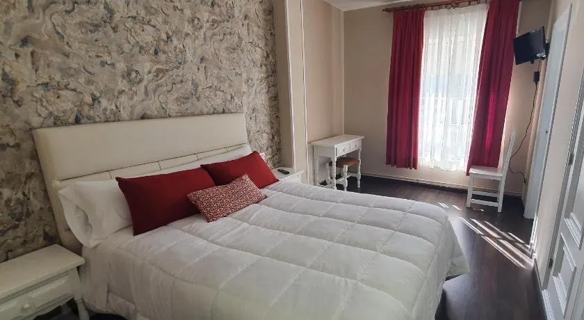 Hotel Prados - Image 1