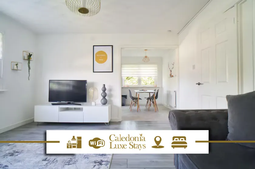 Woodside Apartment - Image 1