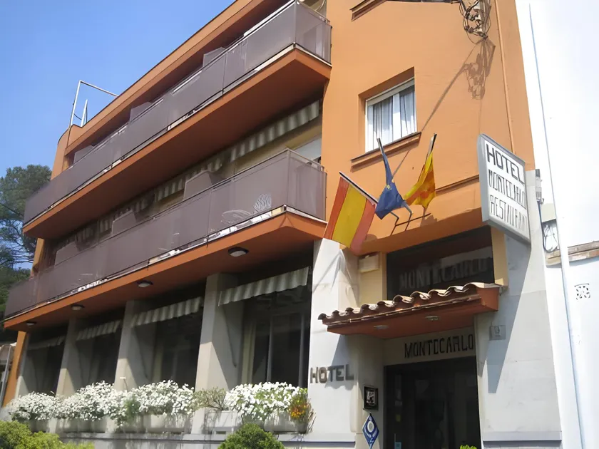 Hotel Medium Montecarlo  - Image 1
