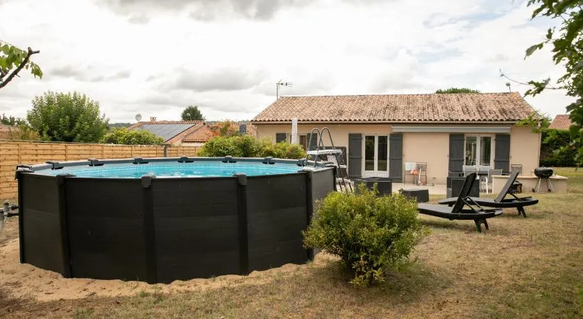 Plain pied climatisé piscine idéalement situé - Image 1