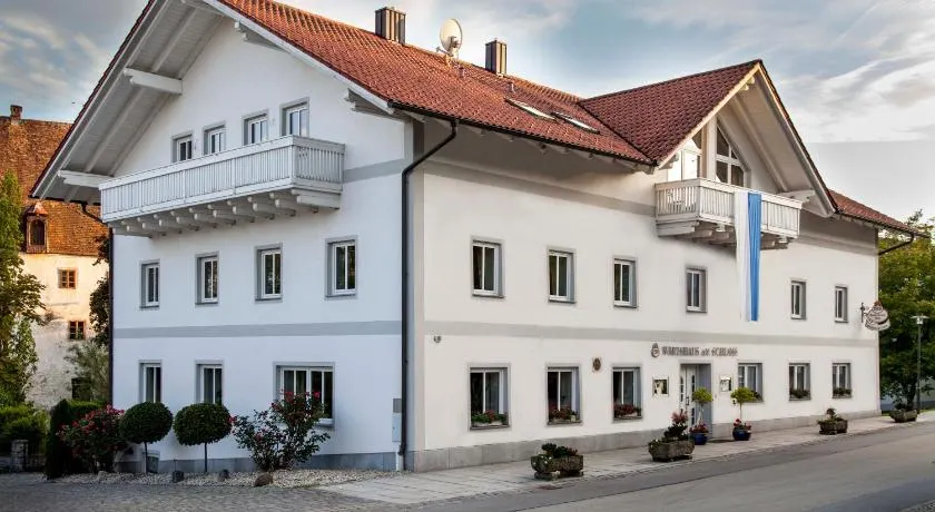 Hotel Wirtshaus am Schloss - Image 1