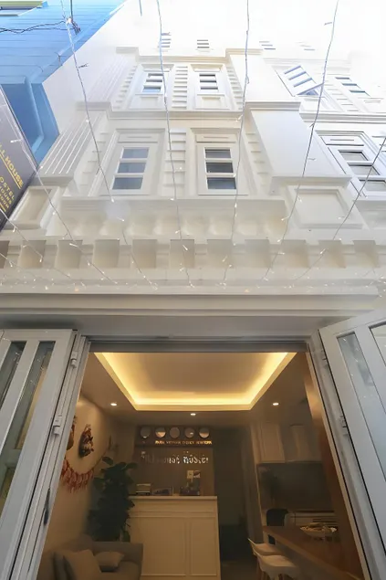 Full House Hostel - Image 1