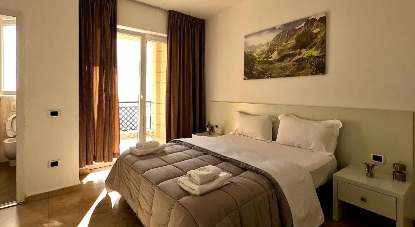 Hotel Brilant - Image 1