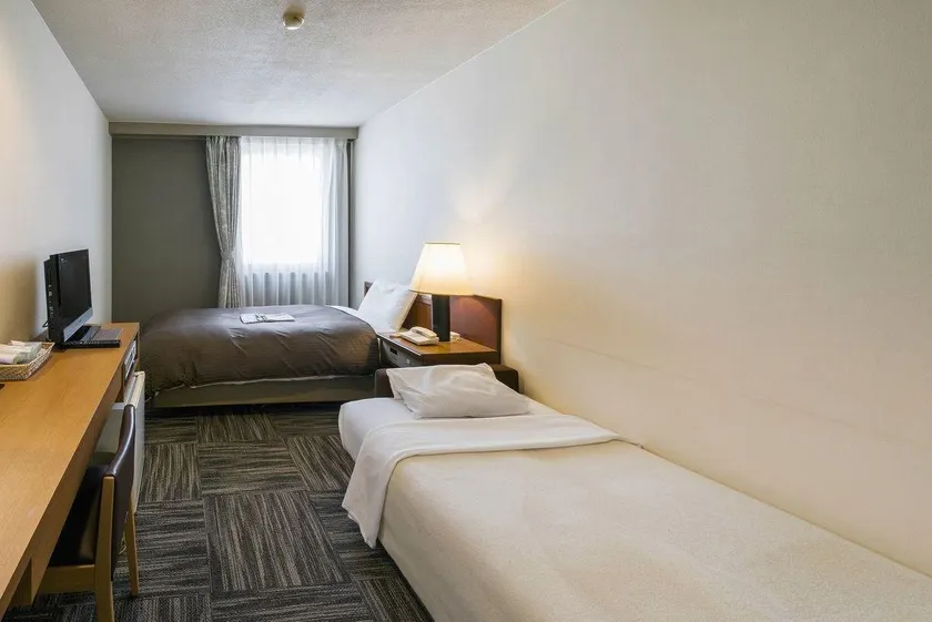 Hotel Sunroute Tokuyama - Image 1