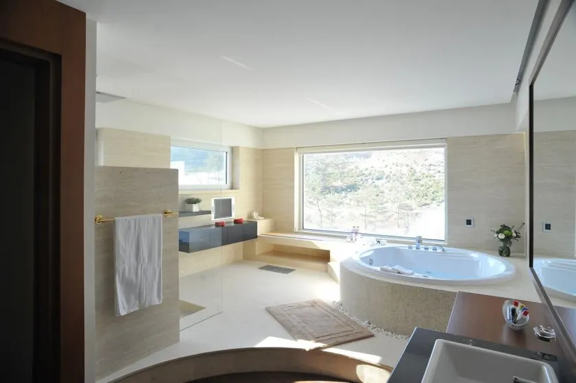 Club Inner Hotel & Resort - Image 1