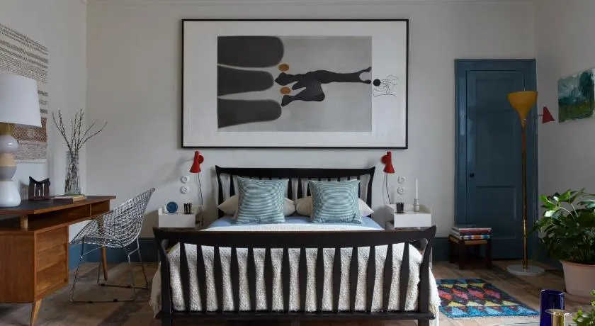 The Townhouse By 8 Holland Street - Image 1