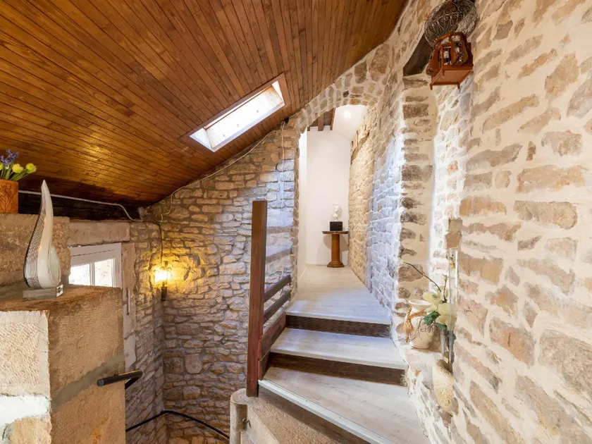 Beaune Sweet Home - Image 1