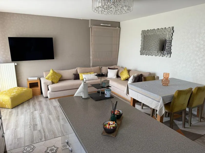Family cocoon 2 rooms in Nanterre - Image 1
