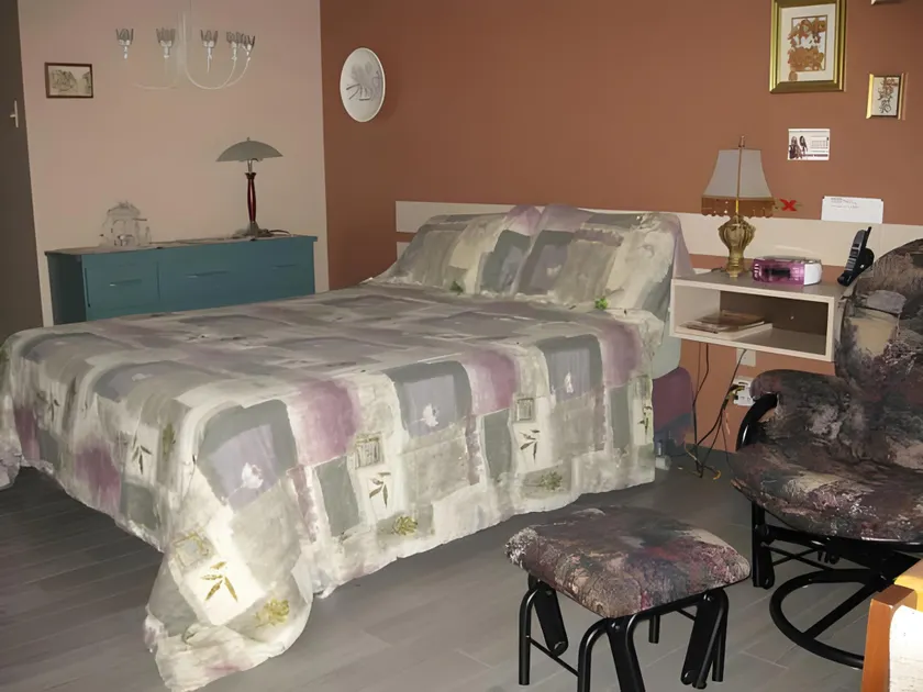 Motel Populaire - Image 1