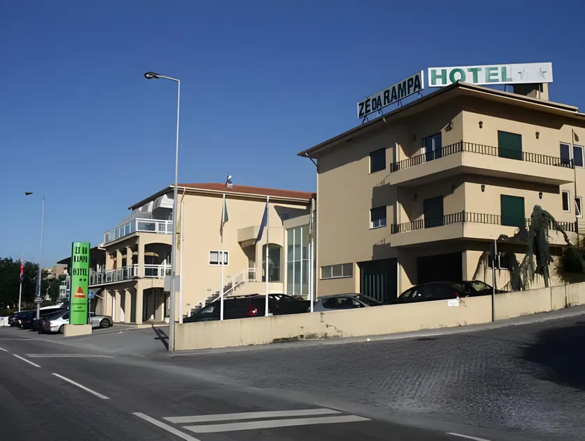 Ze da Rampa Hotel - Image 1