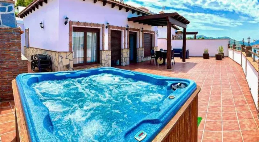 Elegant Villa with Jacuzzi in Canillas de Albaida - Image 1