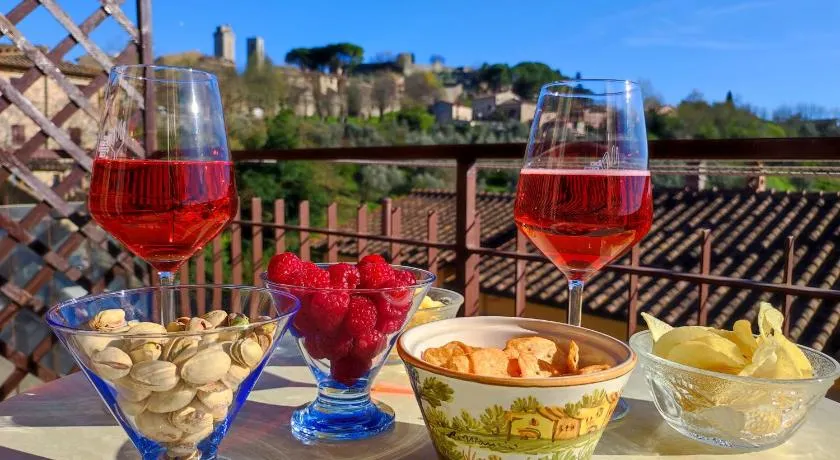 Lovely Balcony San Gimignano Apartments - Image 1