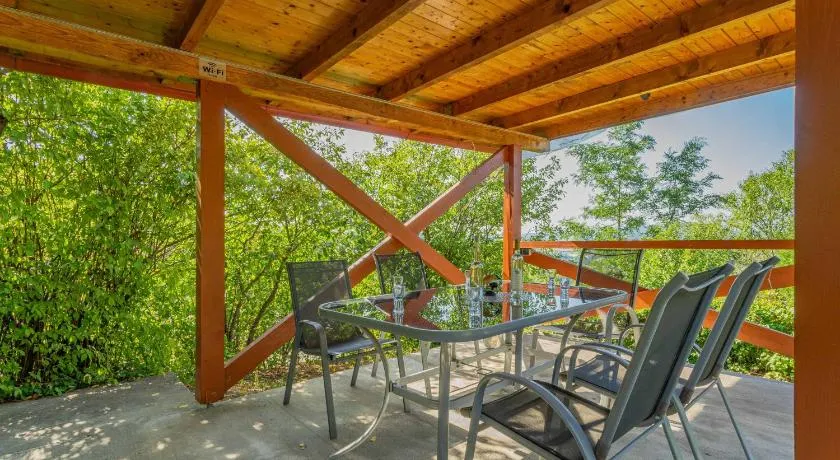 Panoráma Apartmanház - Image 1