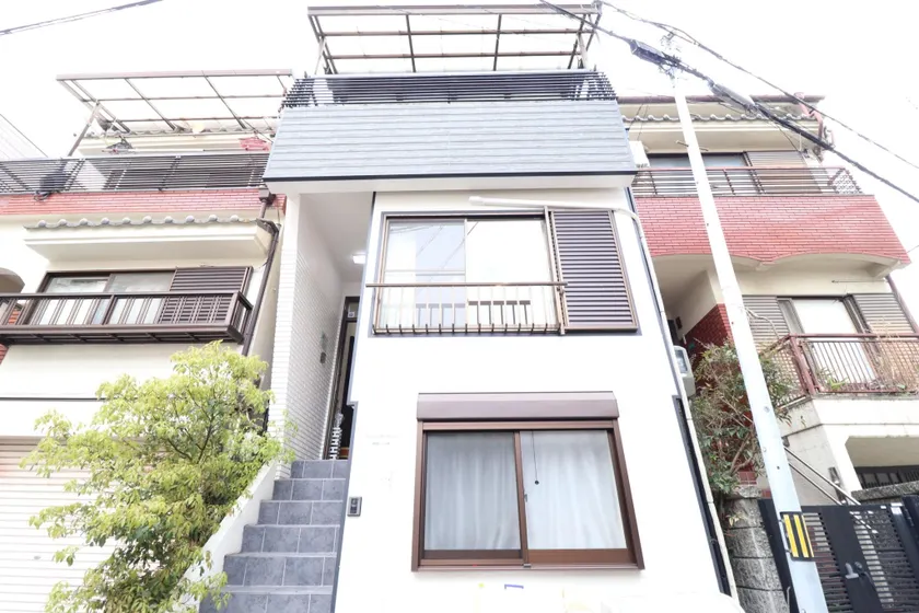 Tsuruhashi East III - Image 1