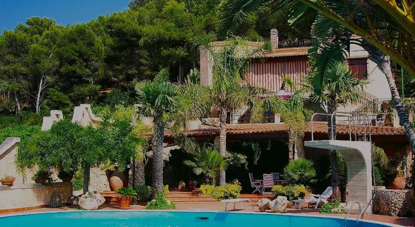 Villa Timea Piscina e Tennis Vista Isole Egadi - Image 1