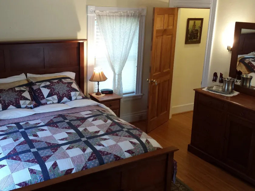 Beautiful Valley Guesthouse - Image 1