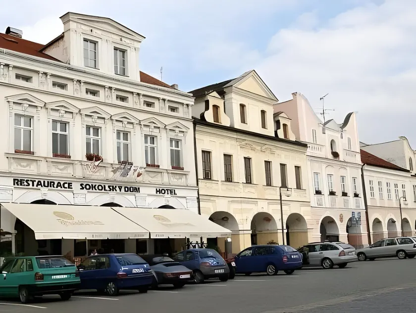Hotel Sokolský Dům - Image 1
