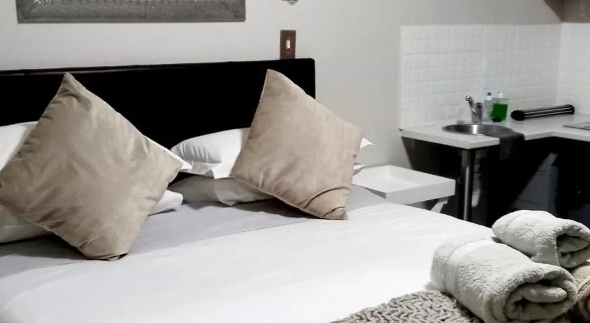 De Dane Guestroom - Image 1