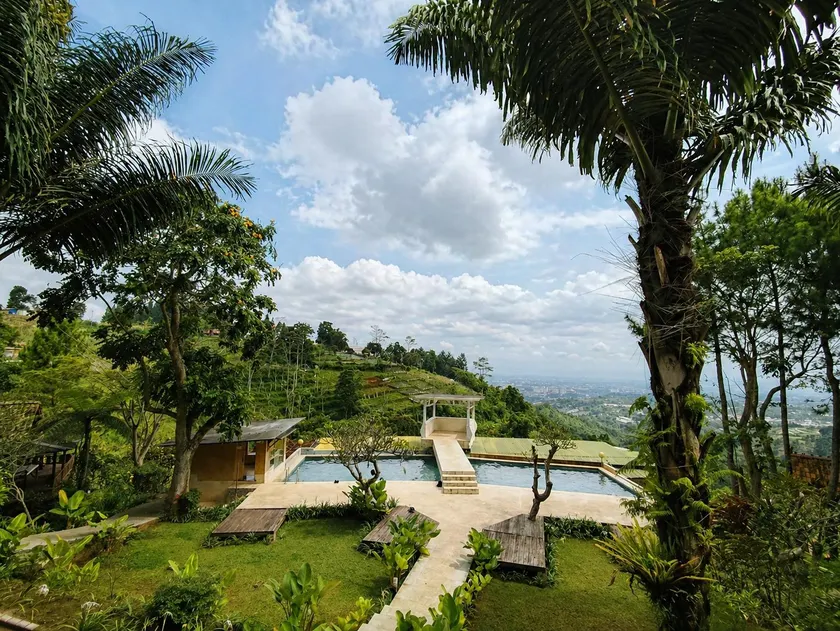 Dulang Resort & Resto - Image 1