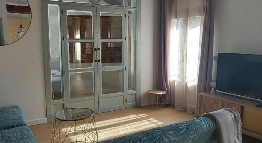 LA CASITA - Image 1