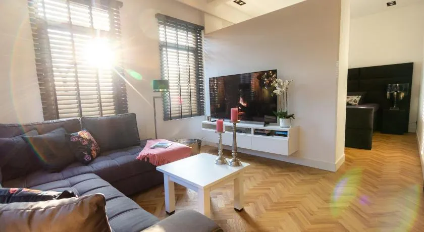 Spacious private apartement, 25min from Amsterdam - Image 1