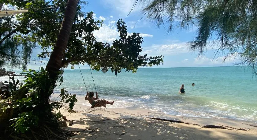 Secret Beach Bungalows - Image 1