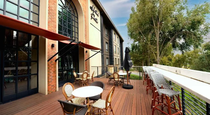 Hotel Perte at Montecasino - Image 1