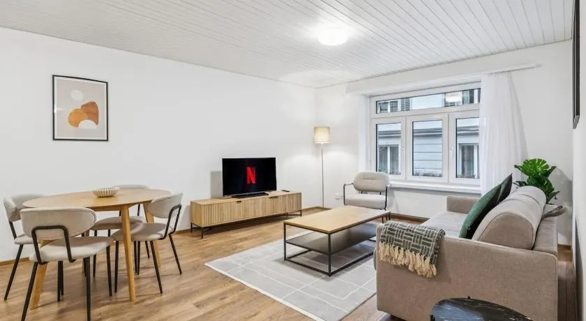 Luxury 1BR in the city center - Color 5 - Image 1