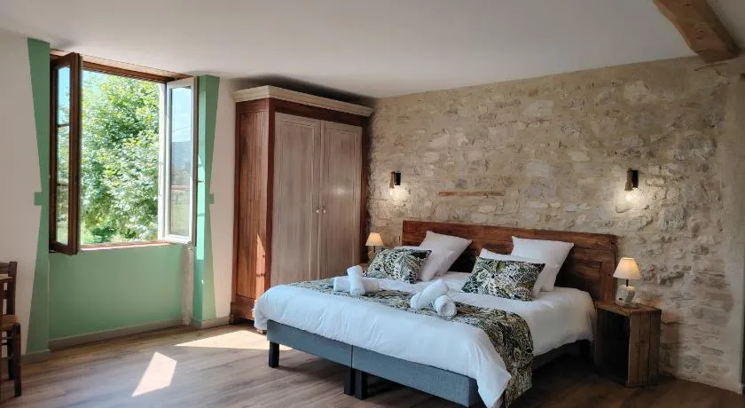 Gîtes et Chambre d'Hôtes Le Vieux Chêne - Image 1